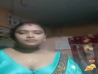 Tamil ấn độ phụ nữ đẹp lớn màu xanh da trời silky blouse sống, người lớn video 02
