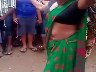Andhra gurih femme fatale hor percintaan di jalan
