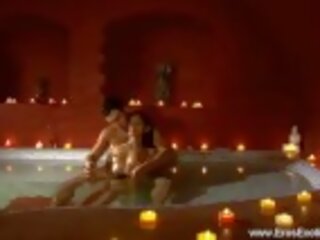 सेक्सी प्यार के लिए इंडियन ब्रुनेट deity