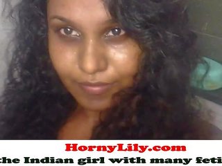 Indian pornstar diva lily shaking her big-ass
