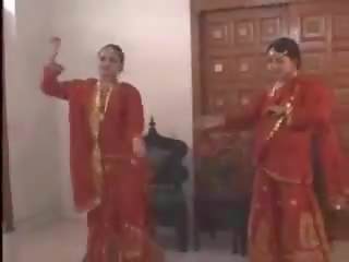 อินเดีย ผู้หญิงนำ อำนาจ acting เต้นรำ นักเรียน ตี: xxx ฟิล์ม 76