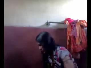 Indické mladý dáma kúpeľ strieľať ju sám